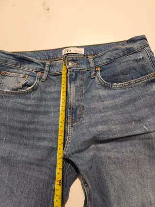 Vaqueros Zara desgastados