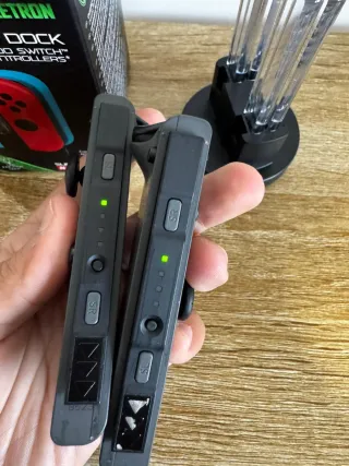 Par de joycons Originales + base de carga