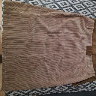 Conjunto Chaleco y Falda Pana