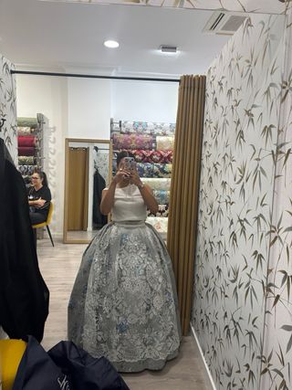 Traje de Fallera S. XVIII 1700 Indumentaria