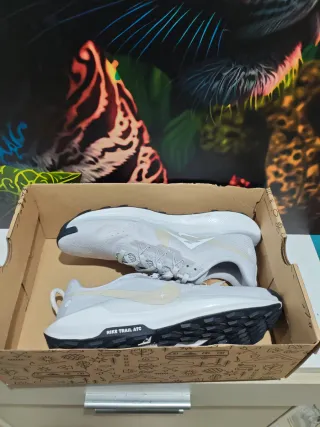 Nike Pegasus Trail 5 Beige/Blanco