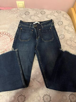 Pantalones campana Zara