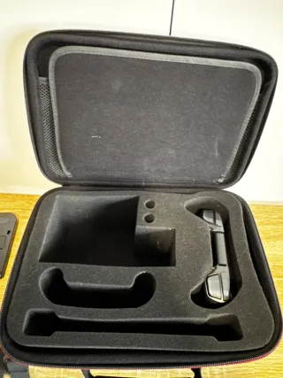 Mando NYXI con funda de transporte