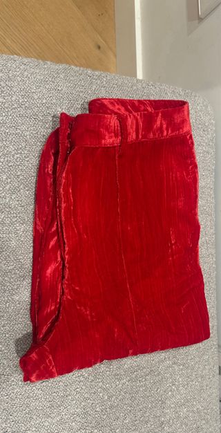 Pantalón terciopelo rojo talla 38