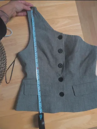 Chaleco Zara una manga