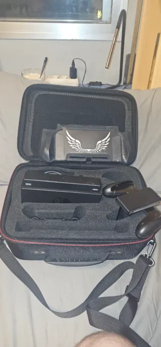 Nintendo Switch con maletín , precio negociable