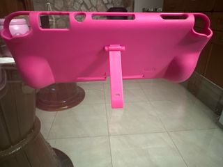 Nintendo Switch Lite Coral