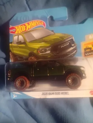 Coche Hot Wheels RAM Verde y Negro