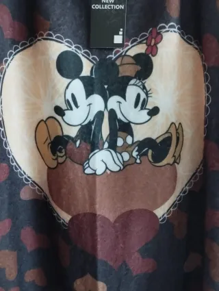 Preciosa camiseta de Mickey Mouse