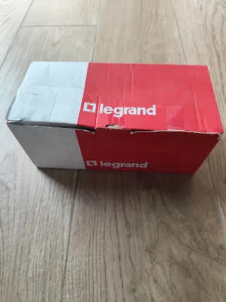 Enchufe empotrable Legrand Plexo