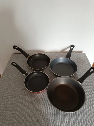 Conjunto de 4 frigideiras antiaderentes