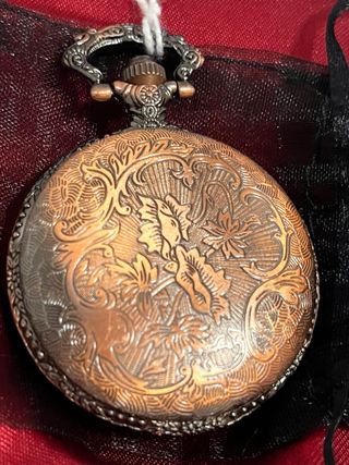 Orologio da tasca antico con nave
