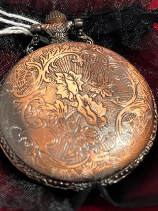 Orologio da tasca antico con nave