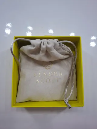 Collar Kendra Scott Azul y Dorado