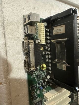 131- qdi p61440bx Pentium III 450 slot 1 +ram