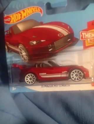 Coche Hot Wheels Mazda Miata Rojo