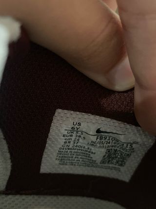 Nike Dunk Granate y Blanco