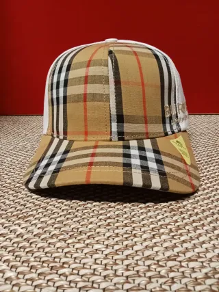 Gorra Burberry Beige y Blanca Talla Única