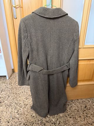 Chaquetón de paño con cinturón