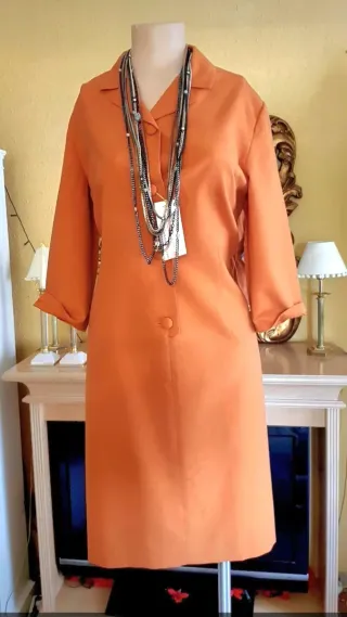 Vestido vintage naranja caldera corte clásico
