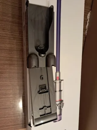 Supporto a parete Dyson V11 Advanced