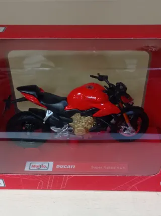 Moto Ducati Super Naked V4 S Maisto 1:18