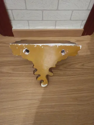 Ménsula decorativa dorada