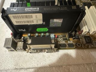 133- DFI p2xbl rev b1 Pentium II 400 slot 1