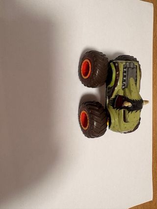 Hot Wheels Monster Truck Neón