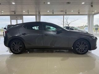 Mazda Mazda 3 2.5L E-SKY G MHEV Centre-line 6AT 103 kW (140 CV)