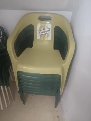 Sillas de plástico apilables San Miguel