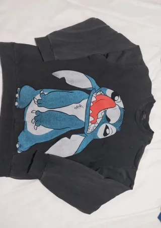 Sudadera Bershka Gris con Estampado de Stitch