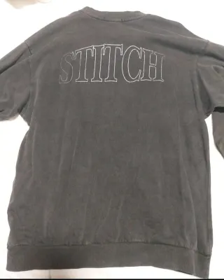 Sudadera Bershka Gris con Estampado de Stitch