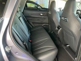 Ebro S400 1.5 DHE HEV Excellence CVT 155 kW (211 CV)