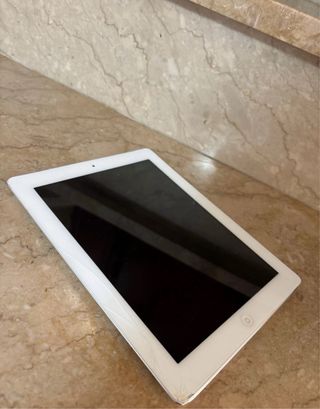 iPad 2 Generazione Argento Senza icloud