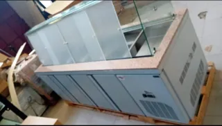 Vitrina refrigerada expositora de kebab  641428610