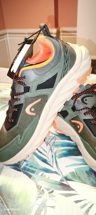 Deportivas montaña Head verdes y naranjas