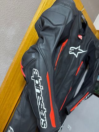 Mono Alpinestars Missile v2 Negro/Rojo nuevo