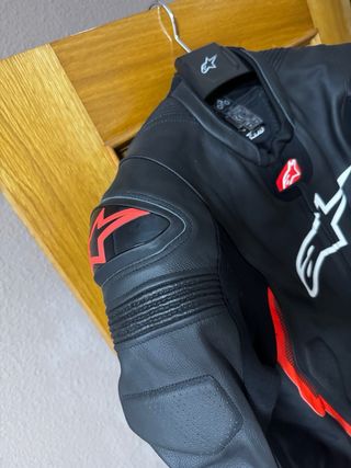 Mono Alpinestars Missile v2 Negro/Rojo nuevo