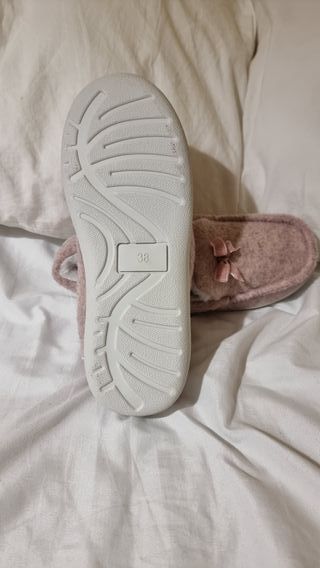 Pantuflas Rosas Suaves con Lazo