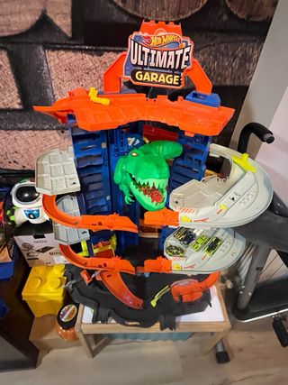 Pista Hot Wheels Ultimate Garage Dinosaurio