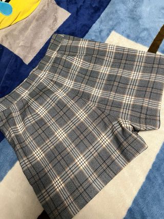 Falda pantalón cuadros botones laterales