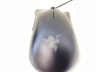raton razer deathadder essential