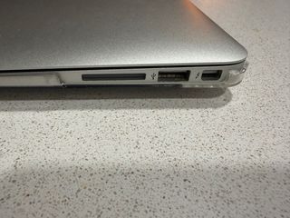 Apple MacBook Air 13" (2013) - Funciona perfecto