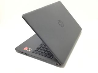 pc portatil hp 255 g7