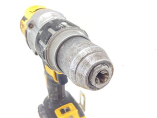 taladro a bateria dewalt dcd996