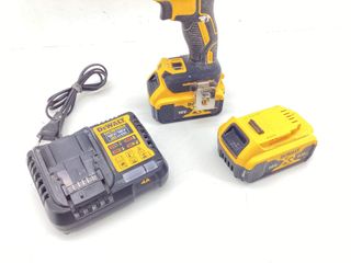 taladro a bateria dewalt dcd996