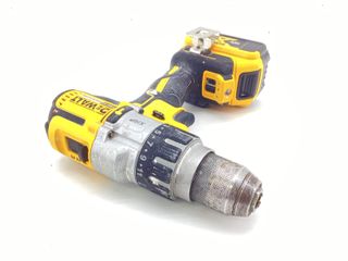 taladro a bateria dewalt dcd996