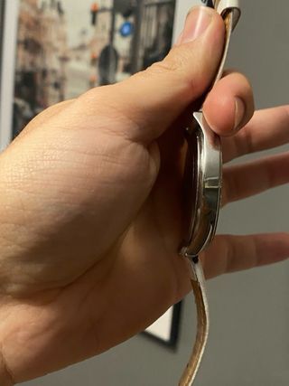 Reloj Guess elegante Blanco y Plateado