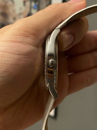 Reloj Guess elegante Blanco y Plateado